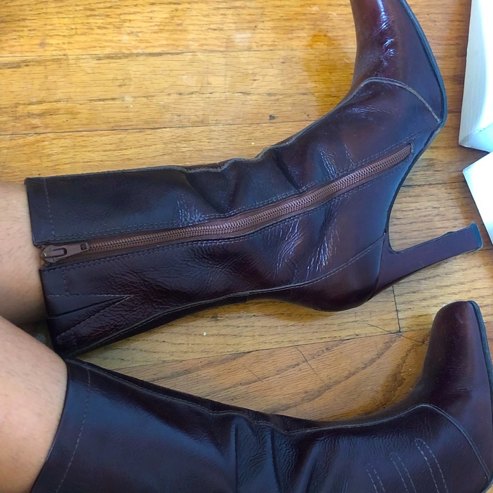 Chic burgundy vintage boots